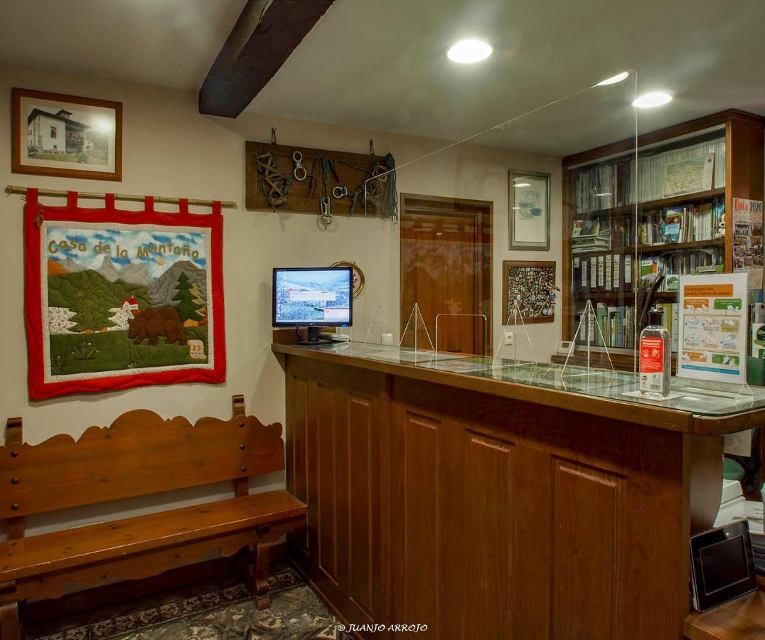Casa De La Montana Albergue Turistico Avín Esterno foto