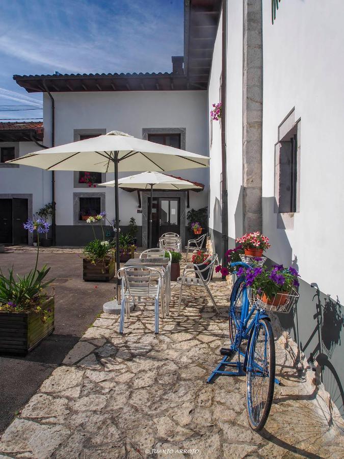 Casa De La Montana Albergue Turistico Avín Esterno foto
