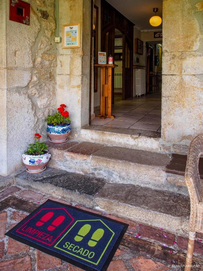 Casa De La Montana Albergue Turistico Avín Esterno foto