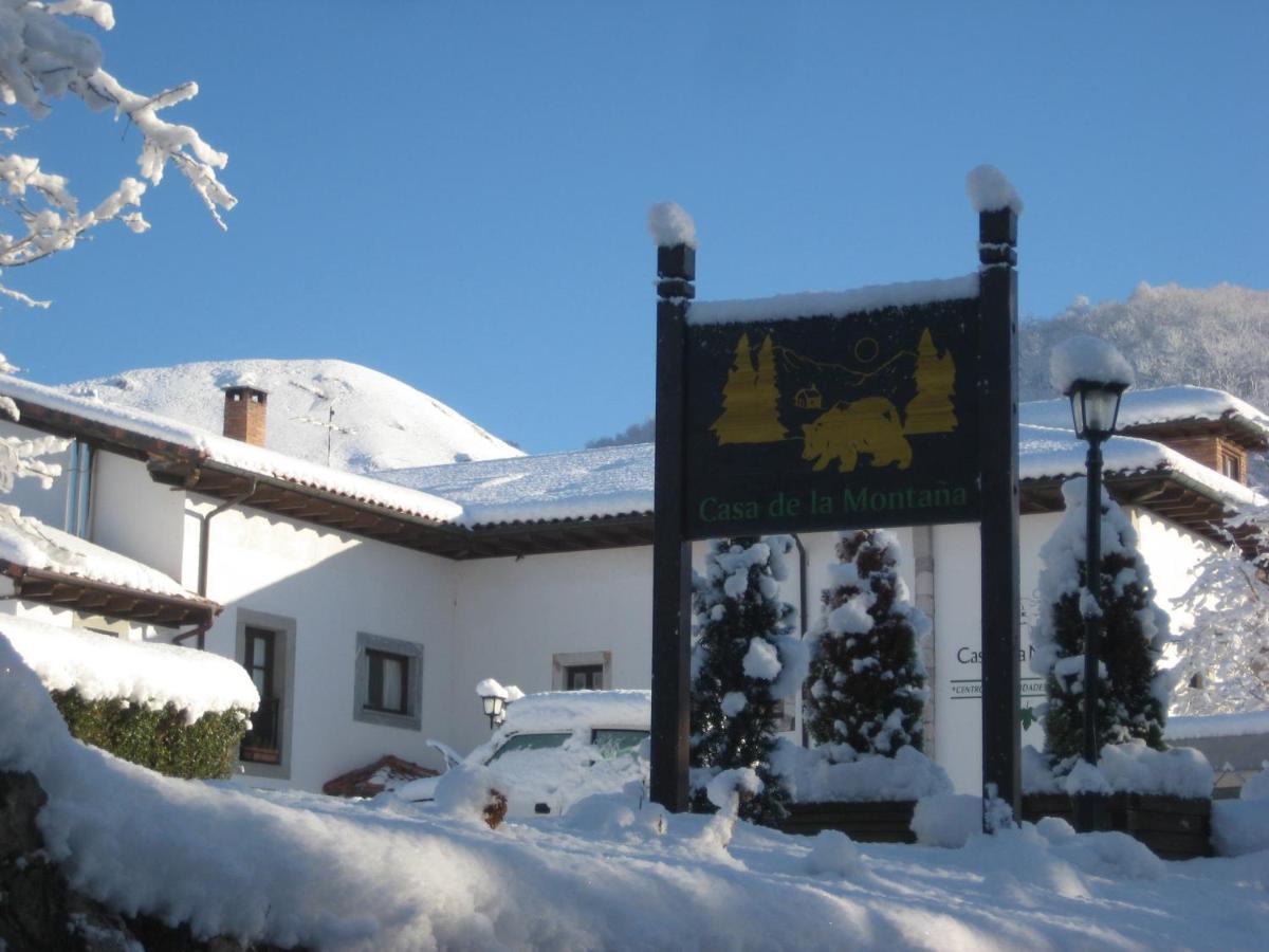 Casa De La Montana Albergue Turistico Avín Esterno foto