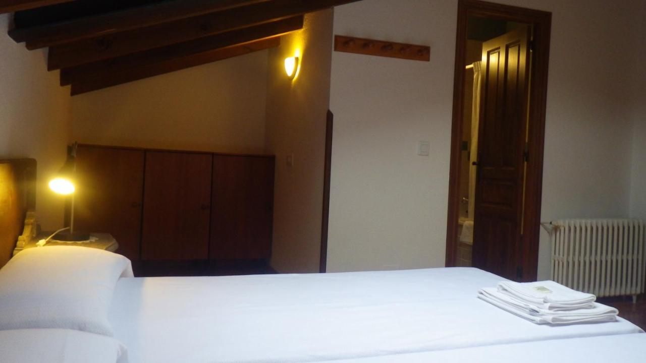 Casa De La Montana Albergue Turistico Avín Camera foto