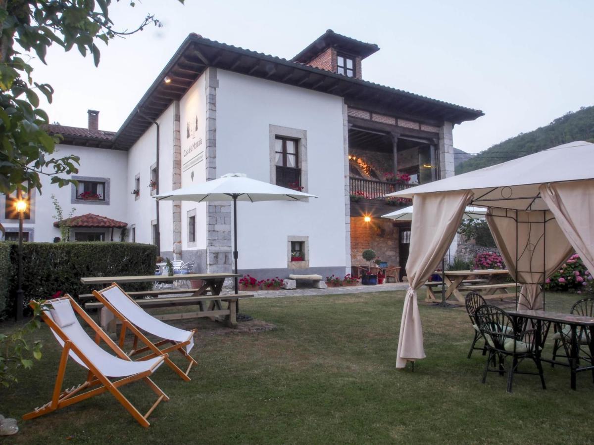 Casa De La Montana Albergue Turistico Avín Esterno foto