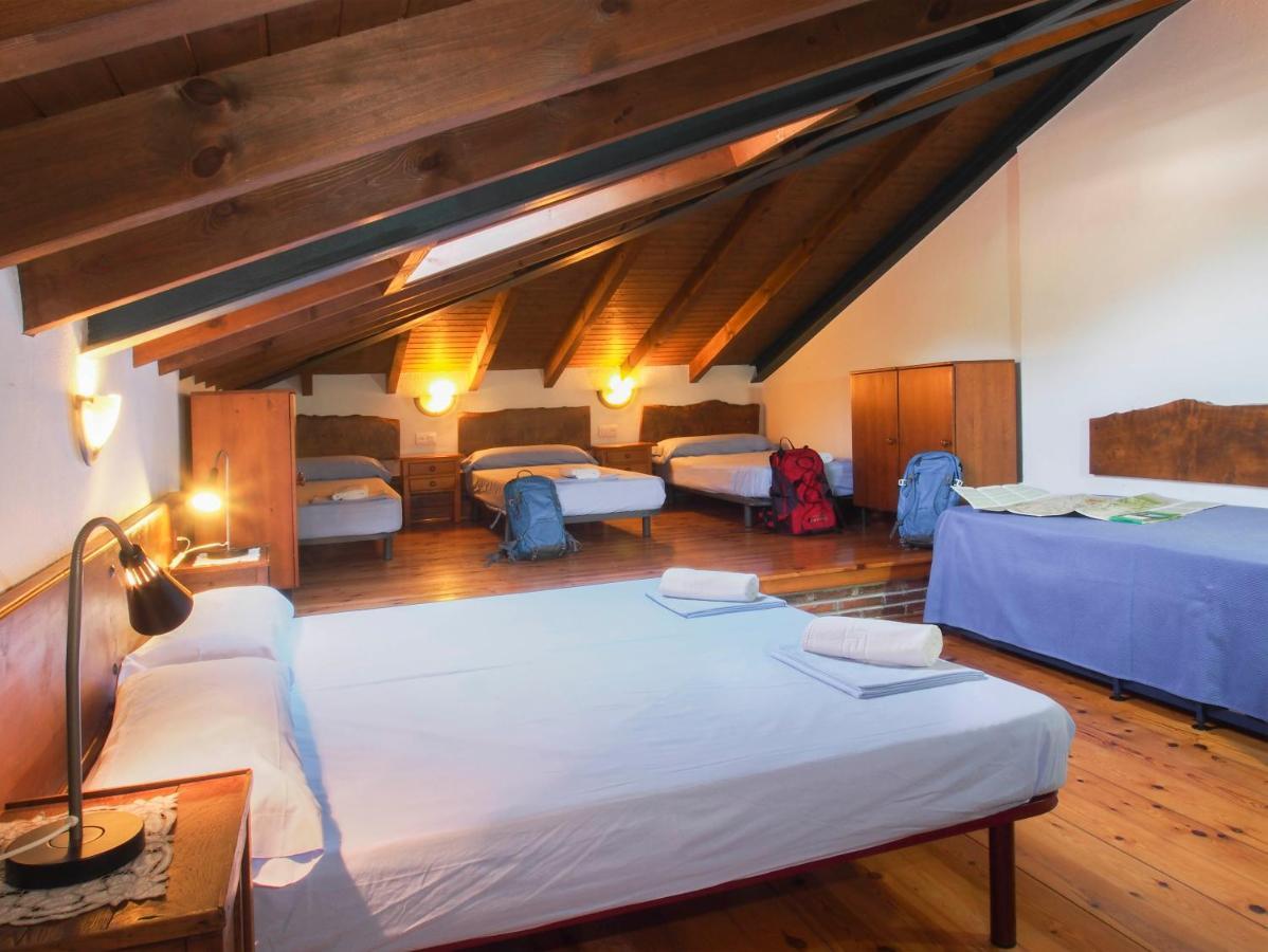 Casa De La Montana Albergue Turistico Avín Esterno foto