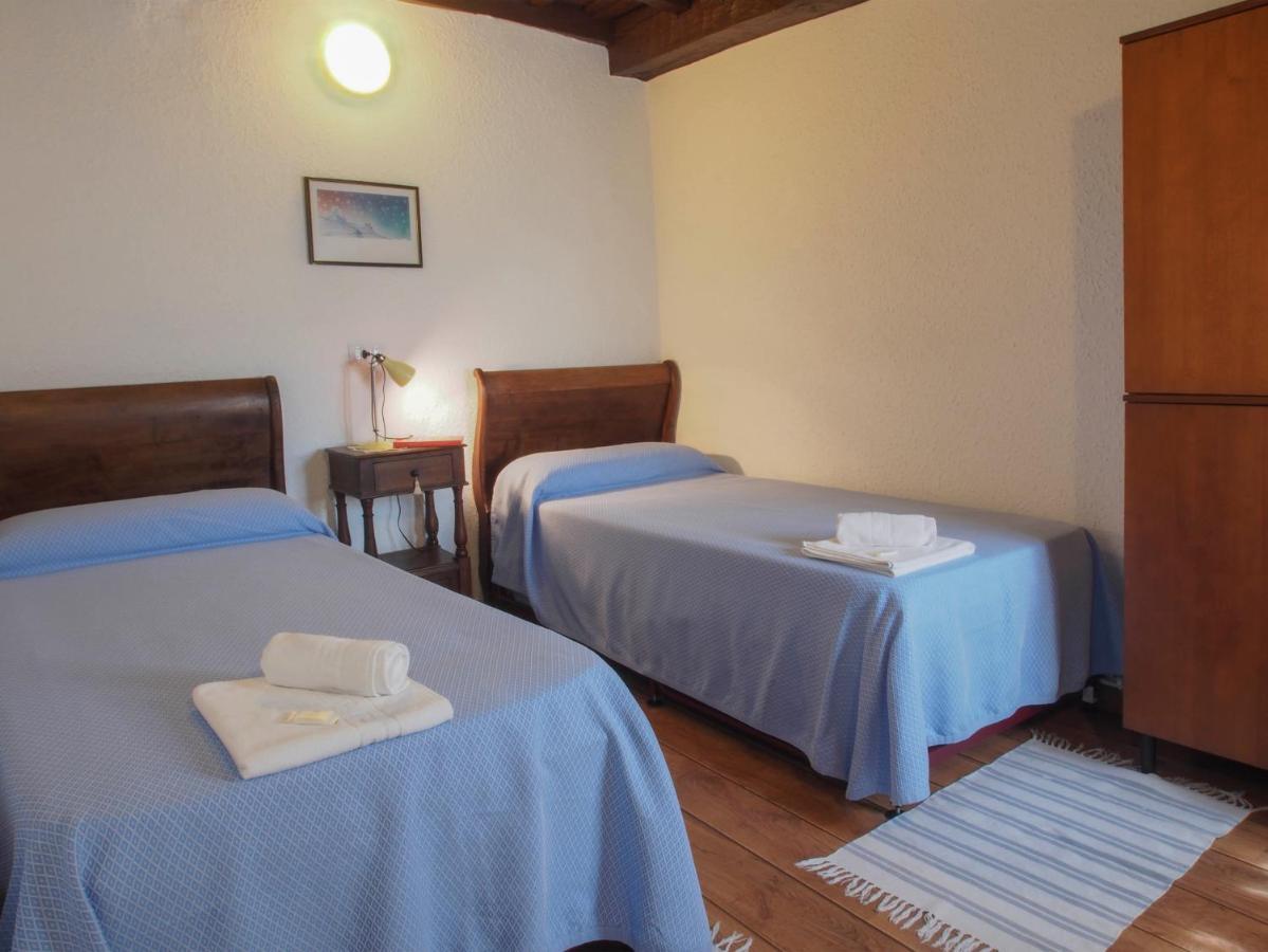 Casa De La Montana Albergue Turistico Avín Esterno foto