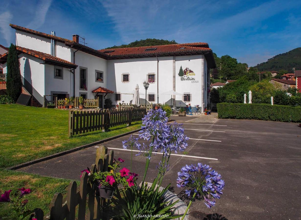 Casa De La Montana Albergue Turistico Avín Esterno foto